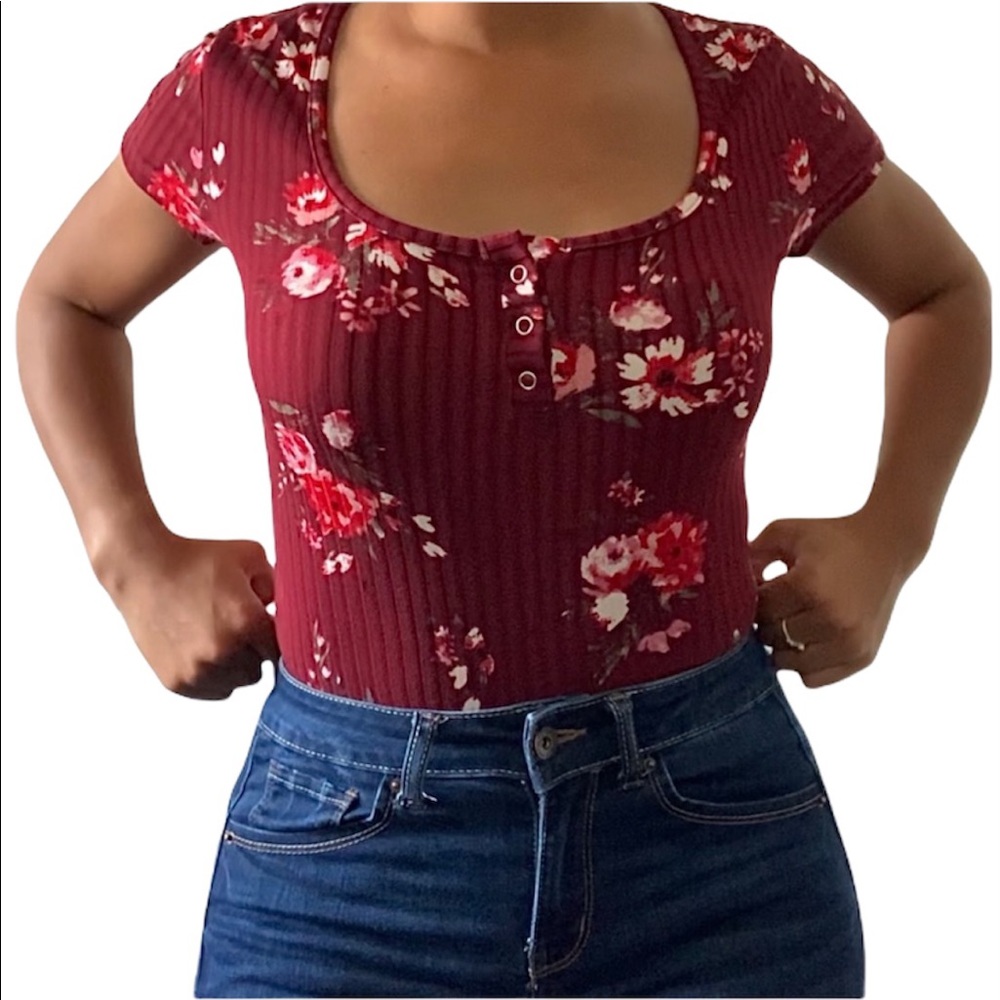 Rue 21 Maroon Floral Print Top w/Buttons